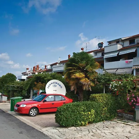 1 Bedroom Gorgeous Apartment In Porec * Porec